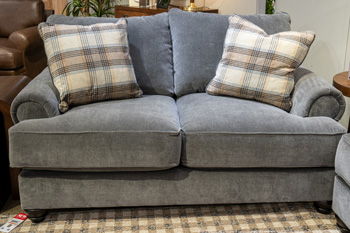 Beckridge - Loveseat - Shadow