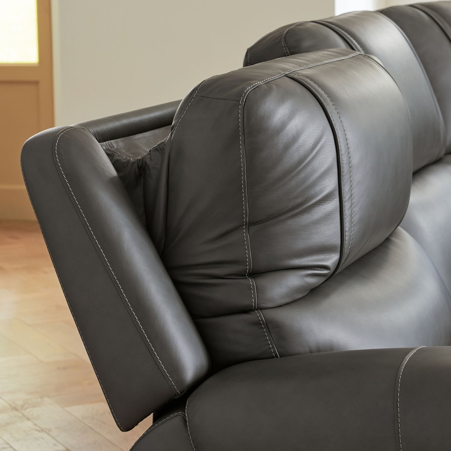 5Z-Harrenhurst - 2-Piece Power Reclining Sectional Loveseat - Anchor
