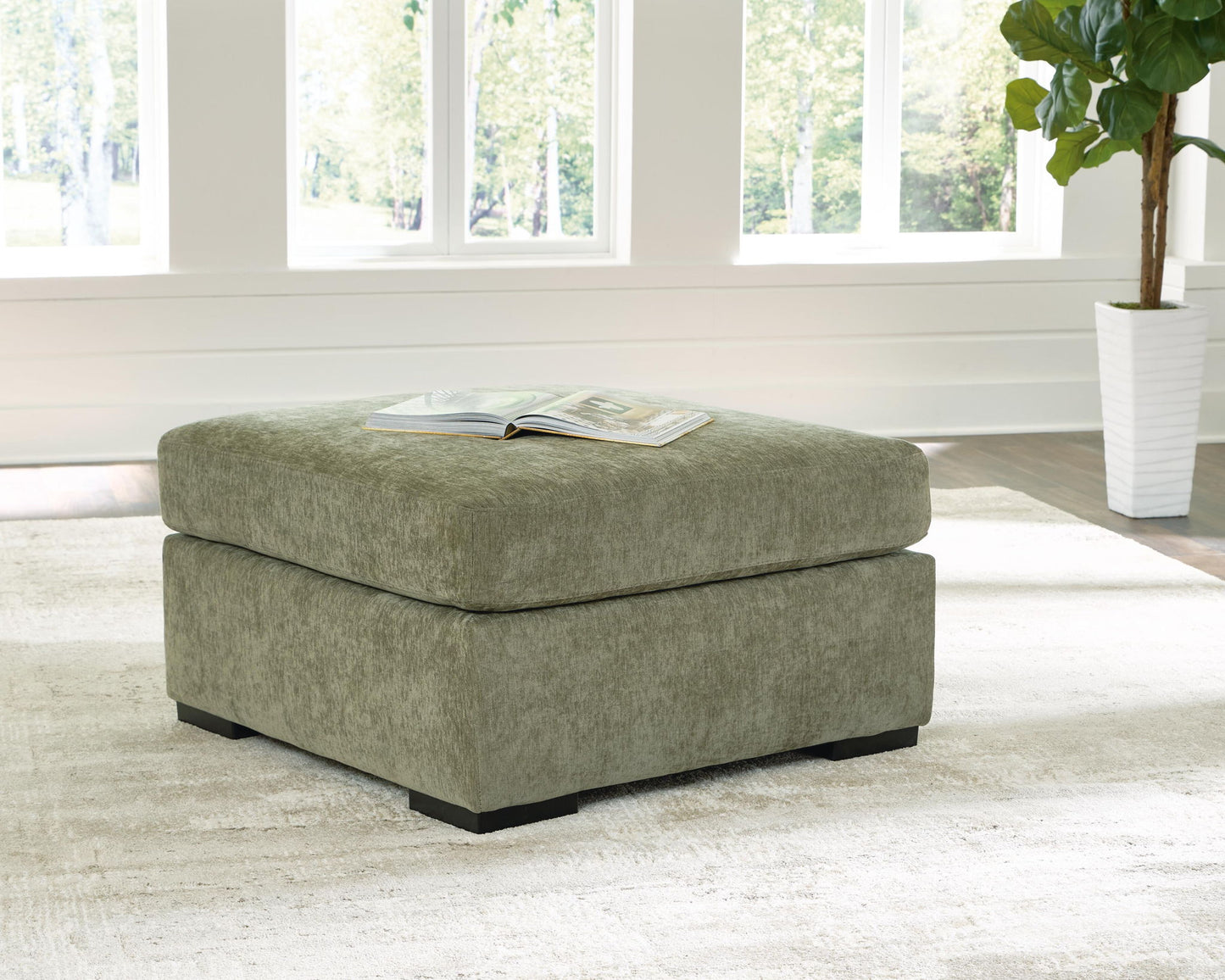 MaKaylen - Oversized Accent Ottoman