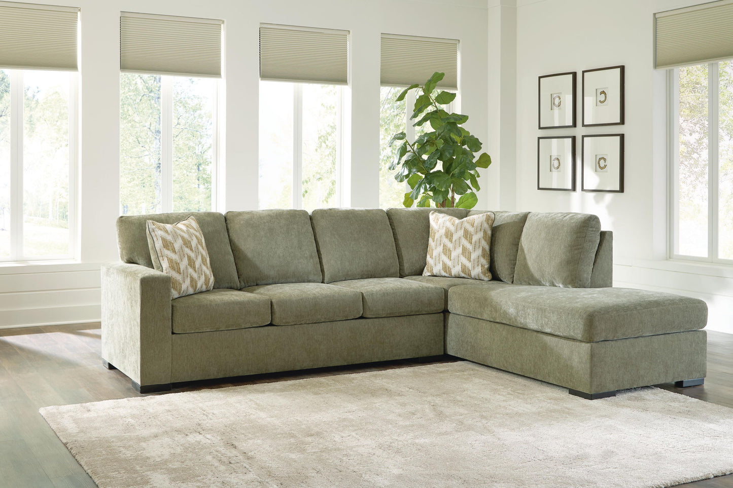 MaKaylen - Sectional
