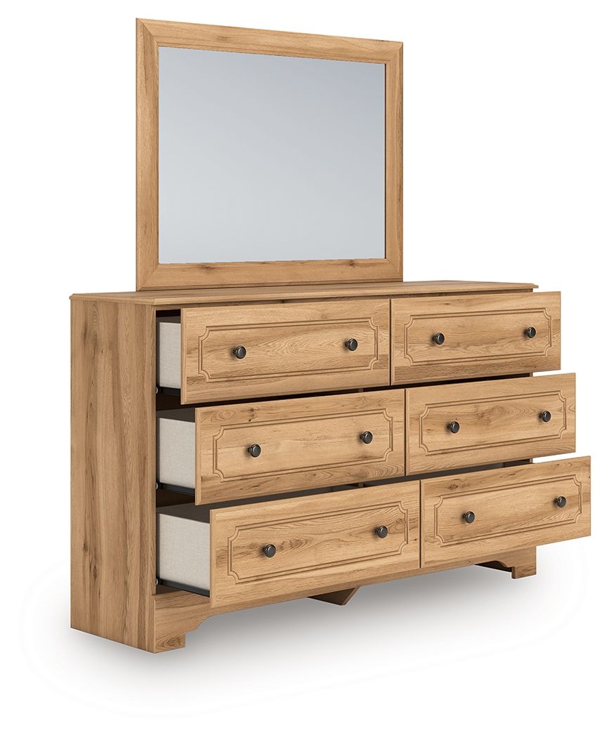 Galletyn - Six Drawer Dresser