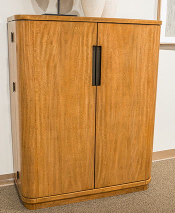 Cladian - Bar Cabinet - Light Brown
