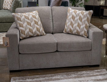 MaKaylen - Loveseat