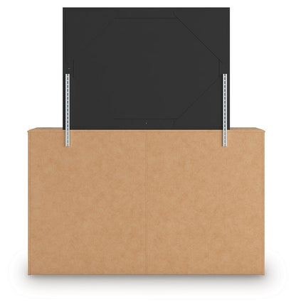 Galletyn - Six Drawer Dresser