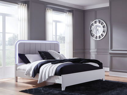 Frostlyn - Upholstered Panel Bed