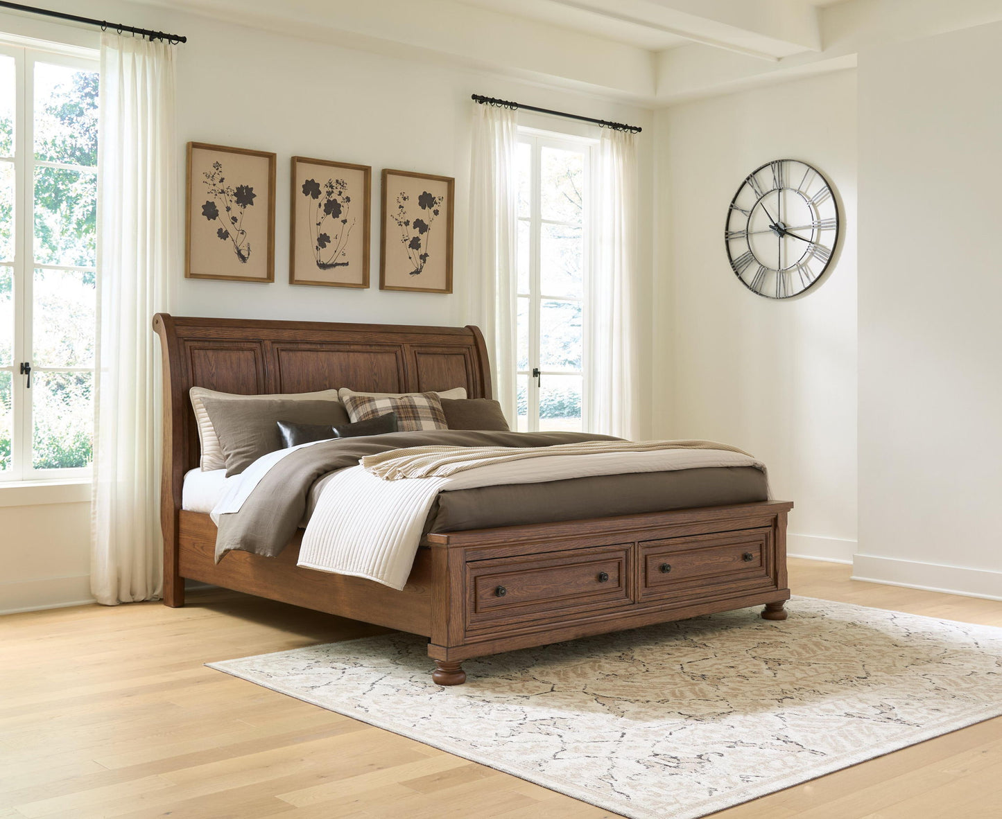 Havenstein - King Sleigh Storage Bed - Warm Brown