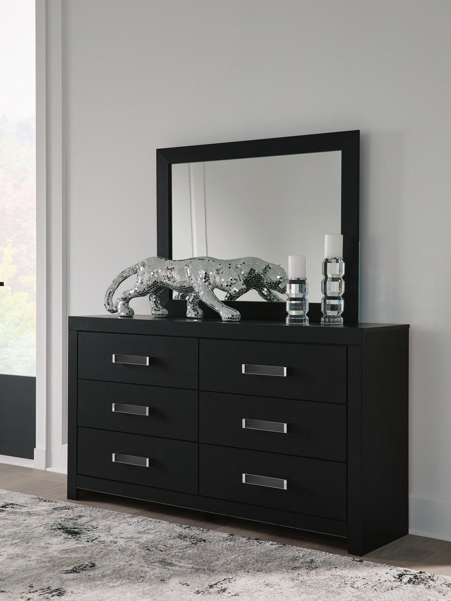 Raechalla - Six Drawer Dresser