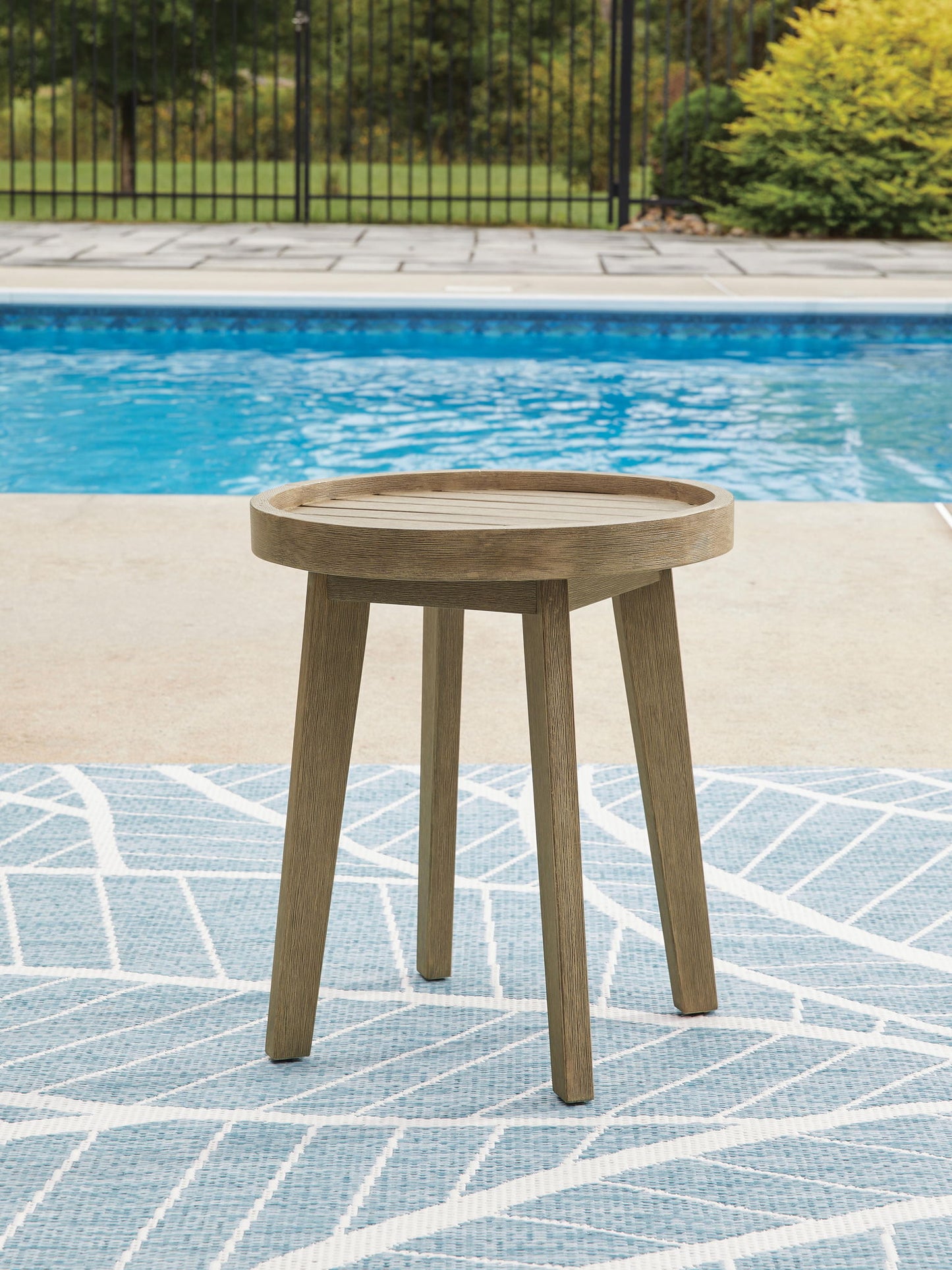 Bradstreet Bay - Round End Table - Beige