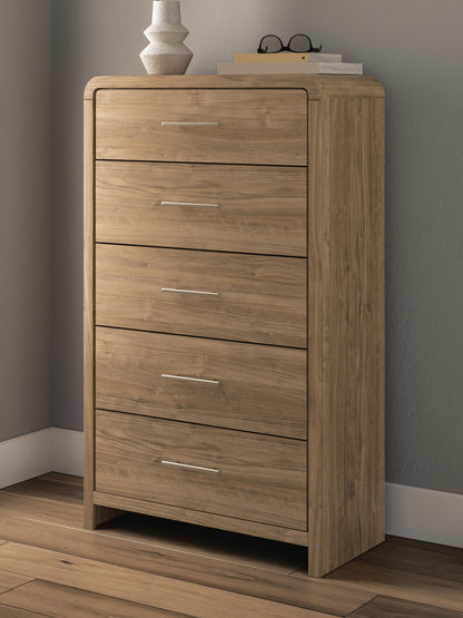 Dovander - Five Drawer Chest - Warm Natural Brown