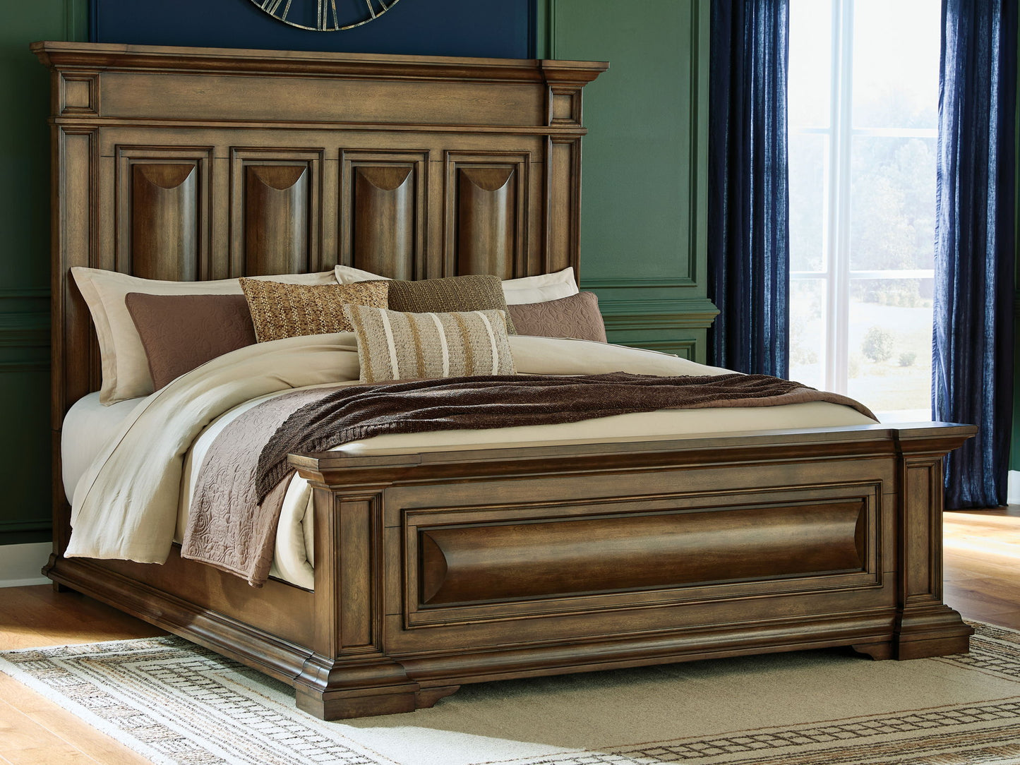 Channley - Panel Bed
