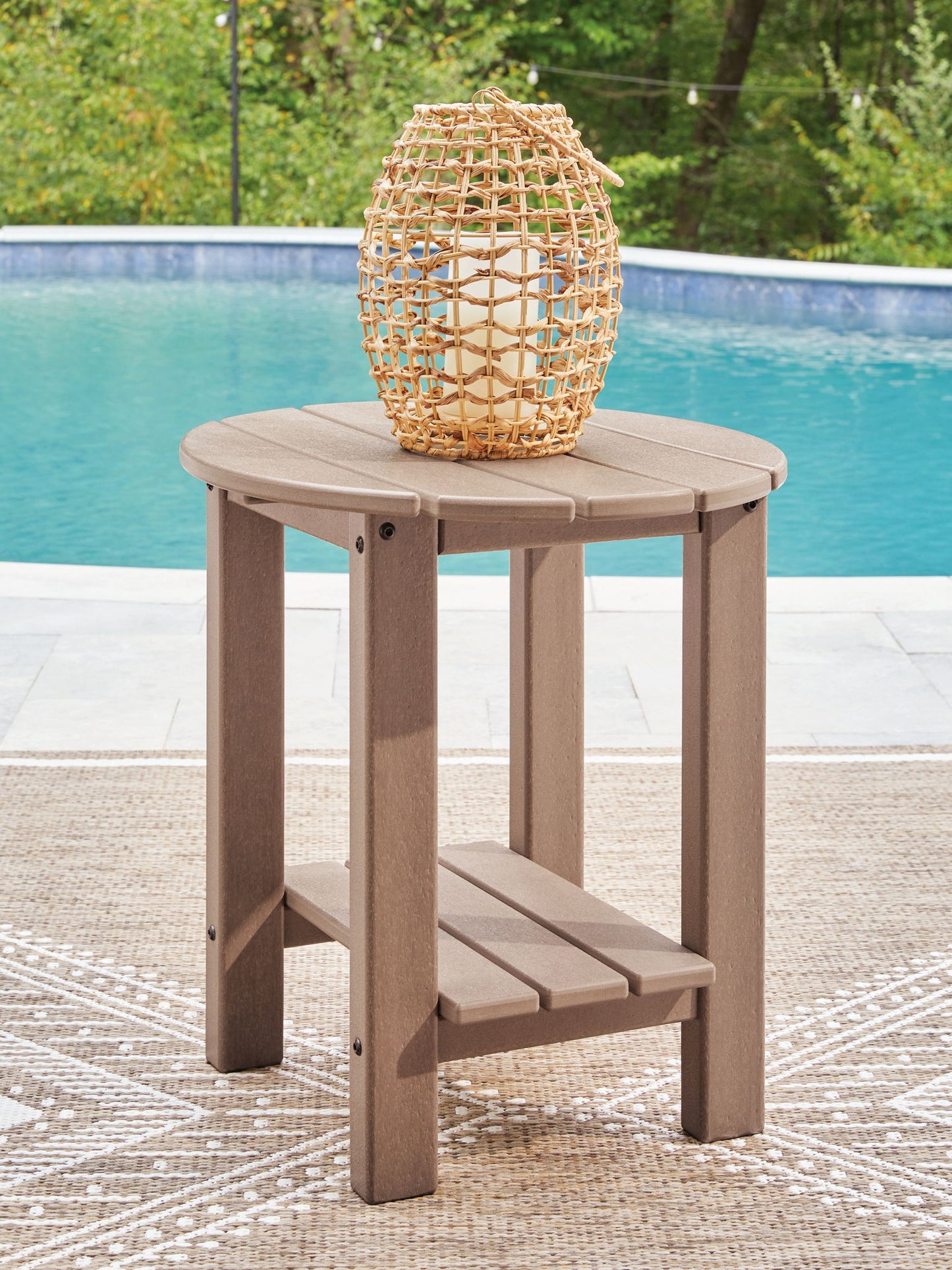 Cliffs Beach - Oval End Table - Driftwood